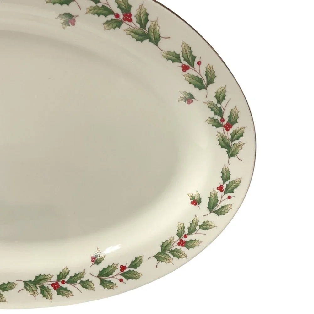 Royal‎ World Bazaars Holly Berry Christmas Thanksgiving Dinner Plate One Size